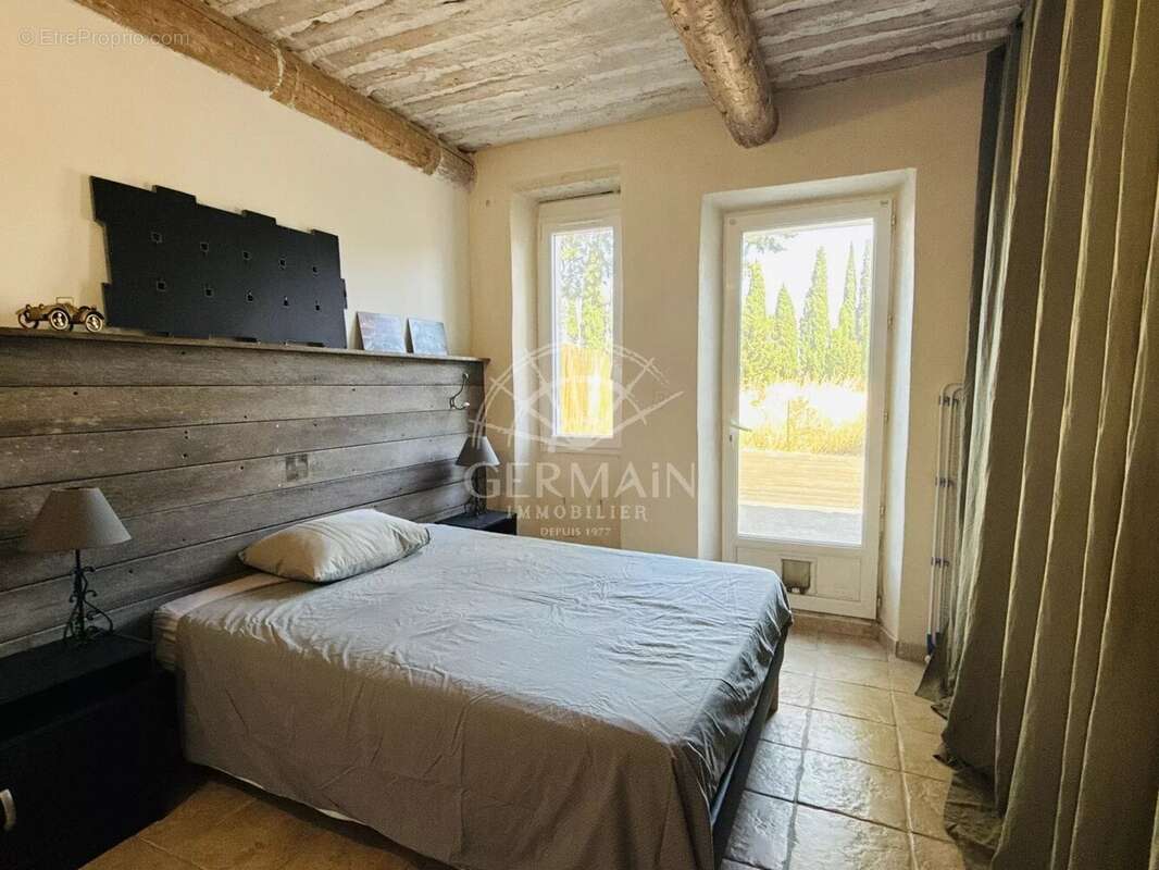 L'Isle-sur-la-Sorgue – Petit Palais – T2 de 42 m² en rez-de-jardin - photo 8