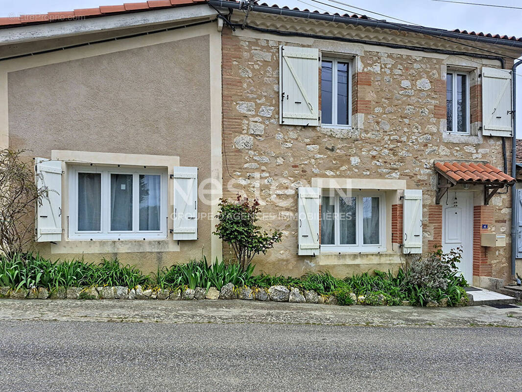 Maison à AUGNAX