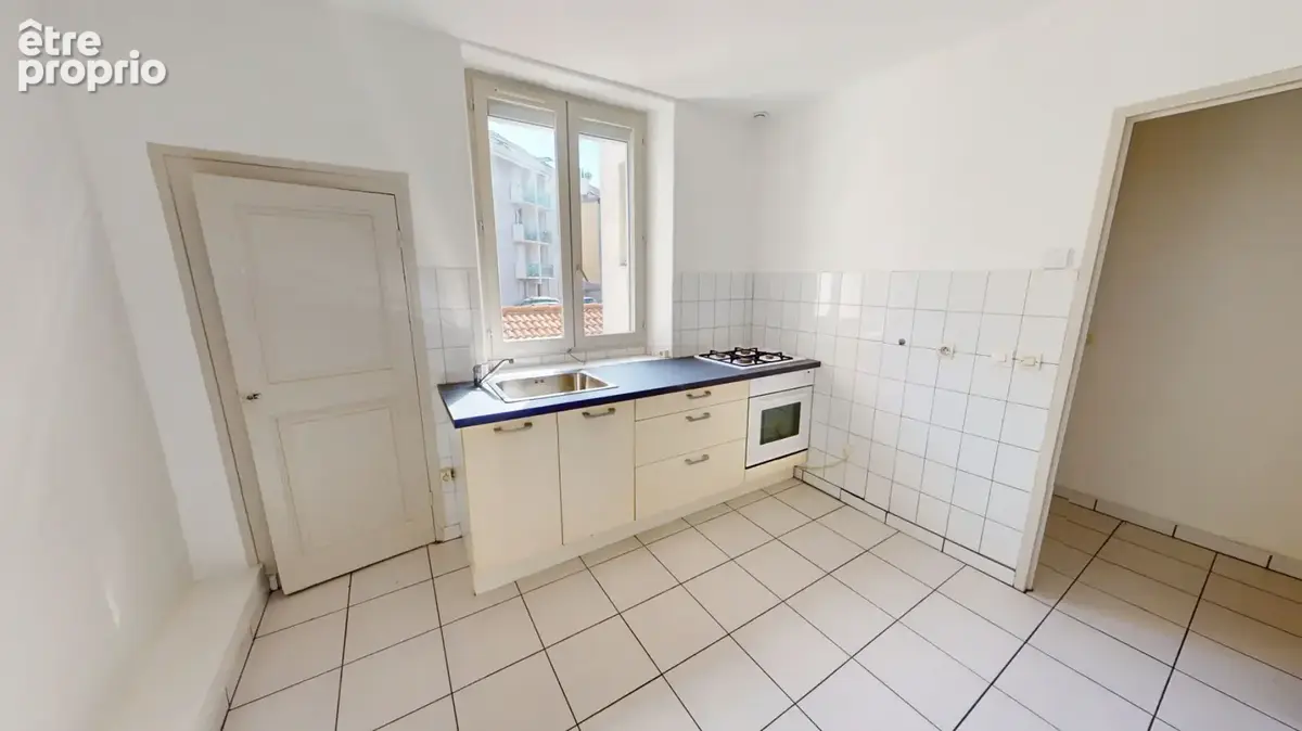 À vendre  Grenoble, rue Michelet T2 de 52,23 m² avec cave - photo 7