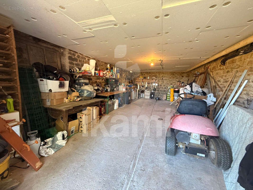 Maison en pierre 127 m2, annexes aménageables 250 m2 , garages, atelier sur terrain clos et arboré de 4 000m2 - photo 19