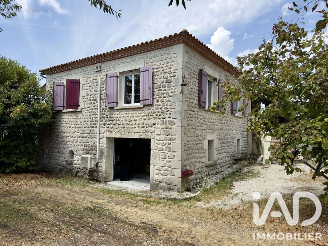 Maison 136 m² à Fouquebrune  - photo 3