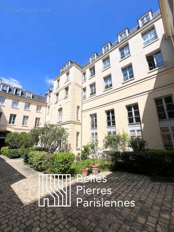 Appartement à PARIS-11E