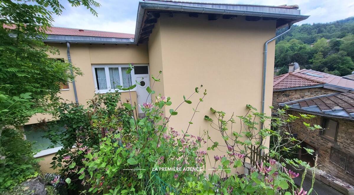 Maison à SAINT-CLEMENT-SUR-VALSONNE