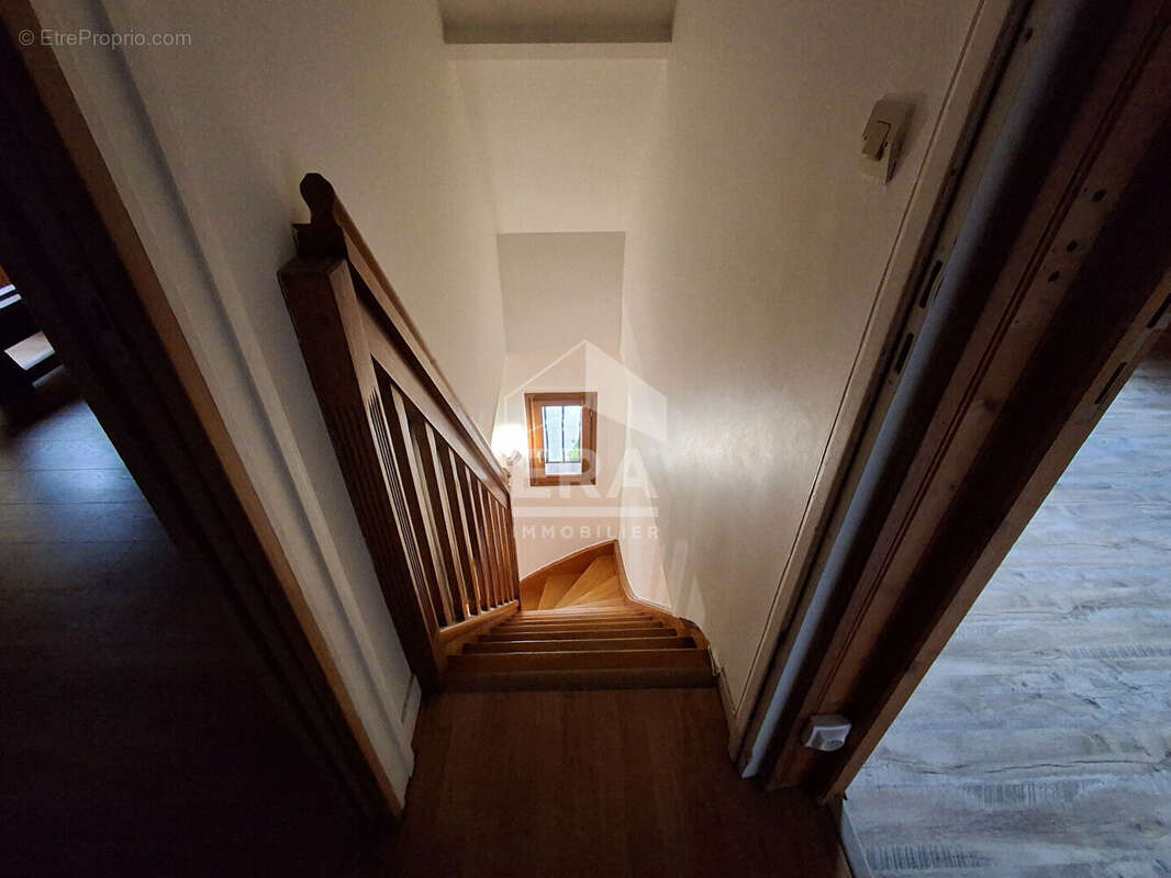 Maison à MONT-SAINT-AIGNAN