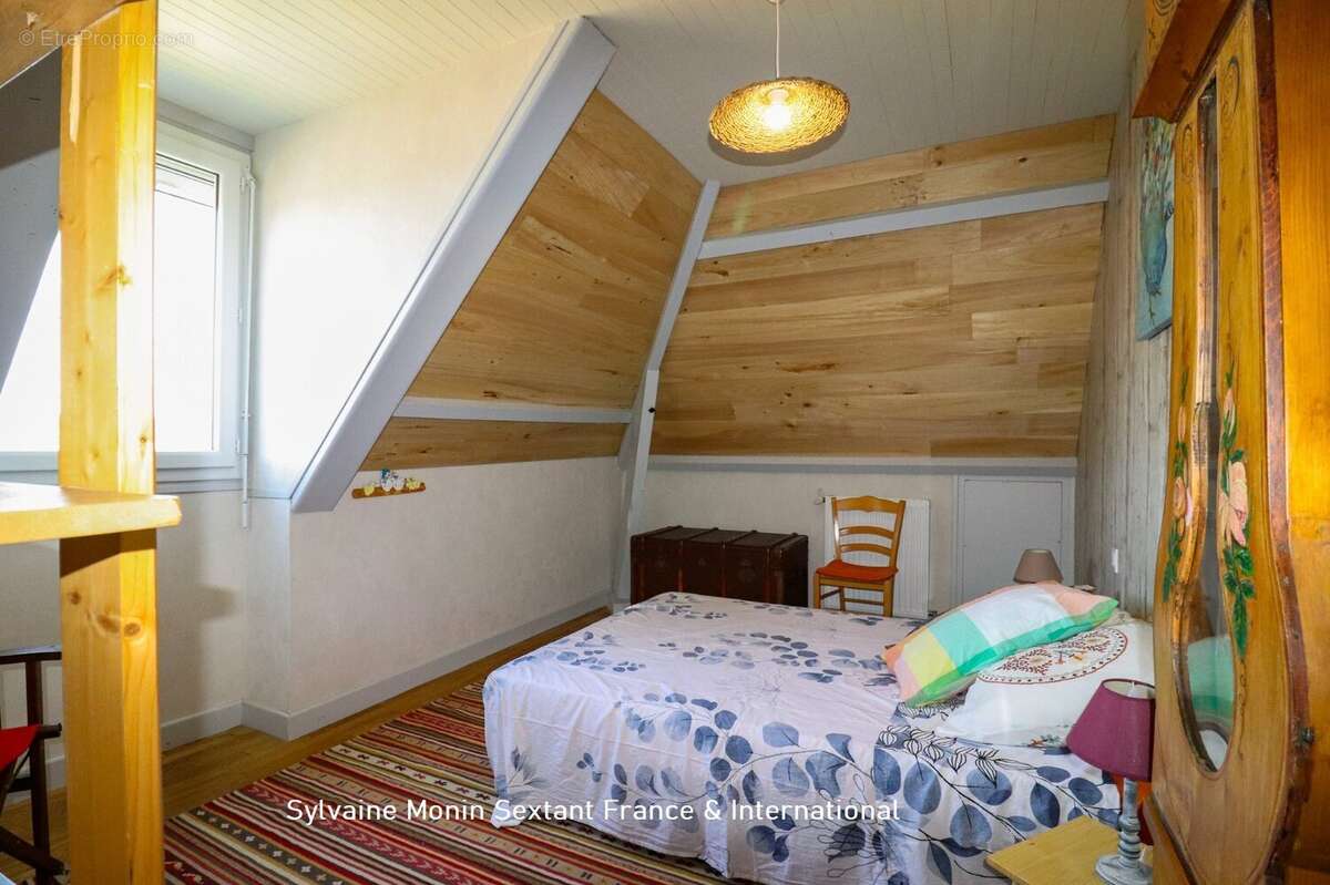 Maison à SAINT-RABIER