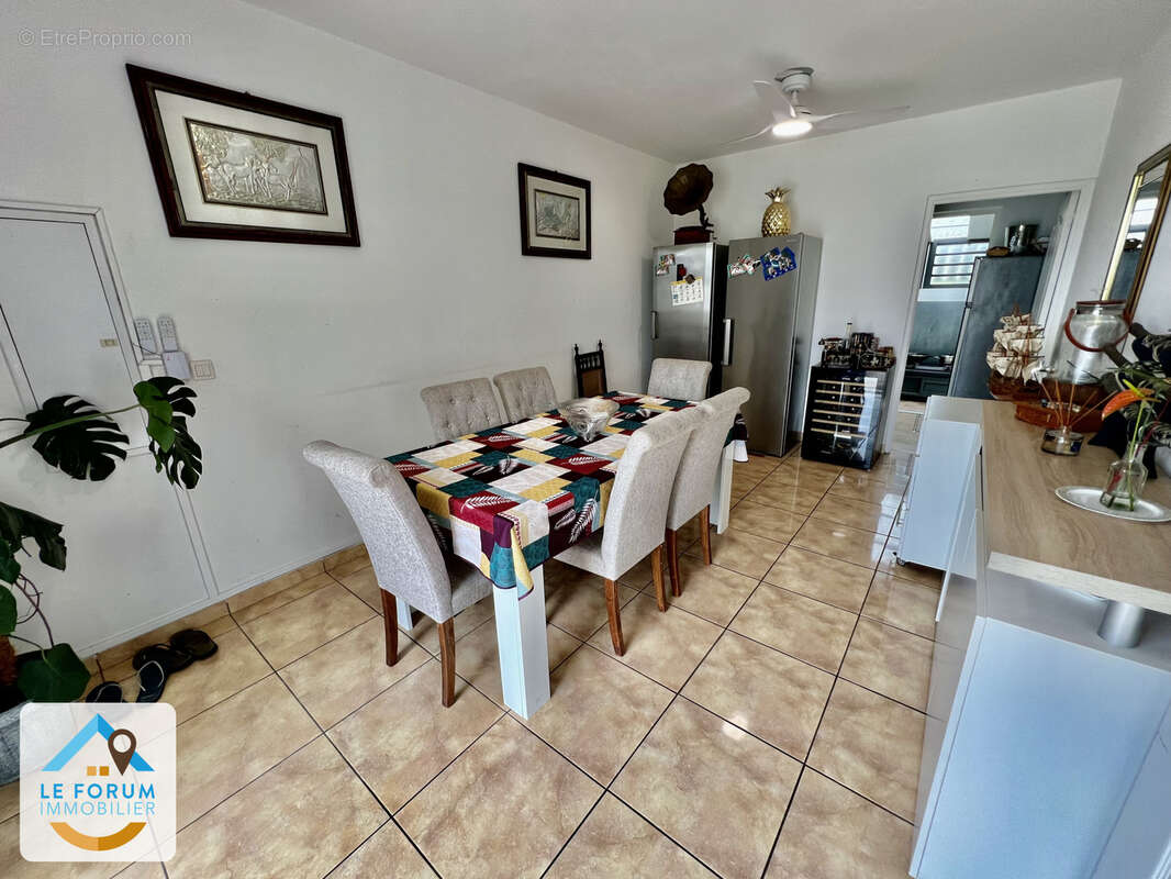 Saint pierre 97410 - villa f4 saine et fonctionnelle - beaux volumes - a etage - commodites a proximite - photo 5