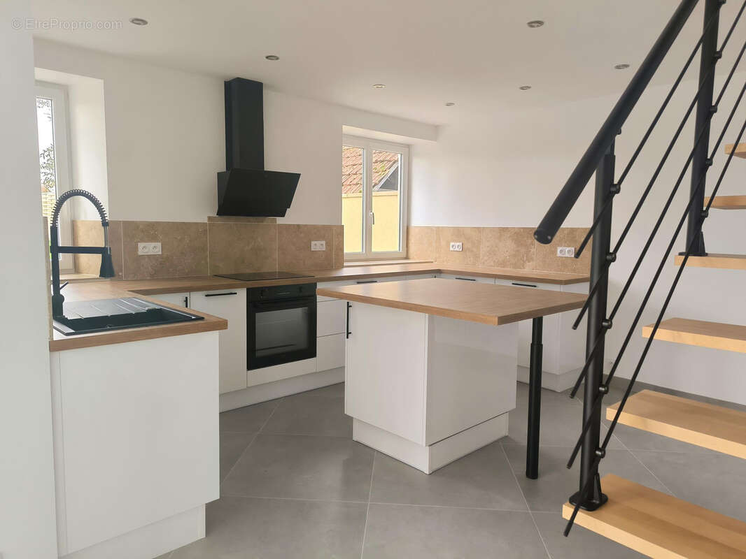 Maison à LE MOLAY-LITTRY