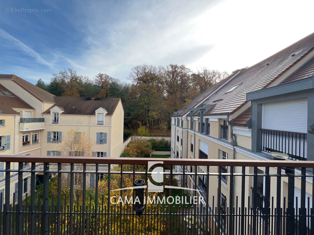 Appartement à BUC