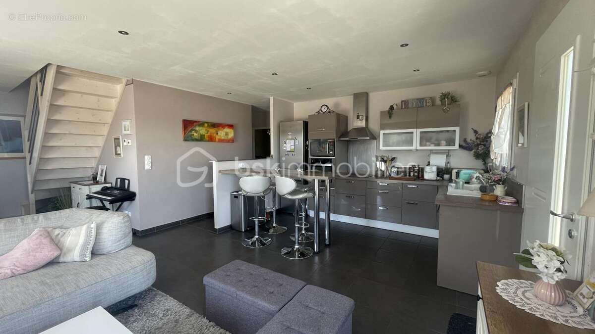 Maison à ALBARET-SAINTE-MARIE