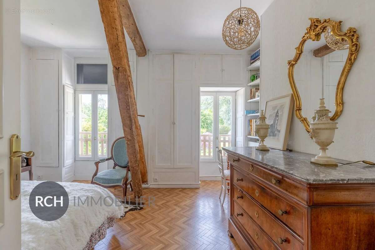 Maison à MONTFORT-L'AMAURY