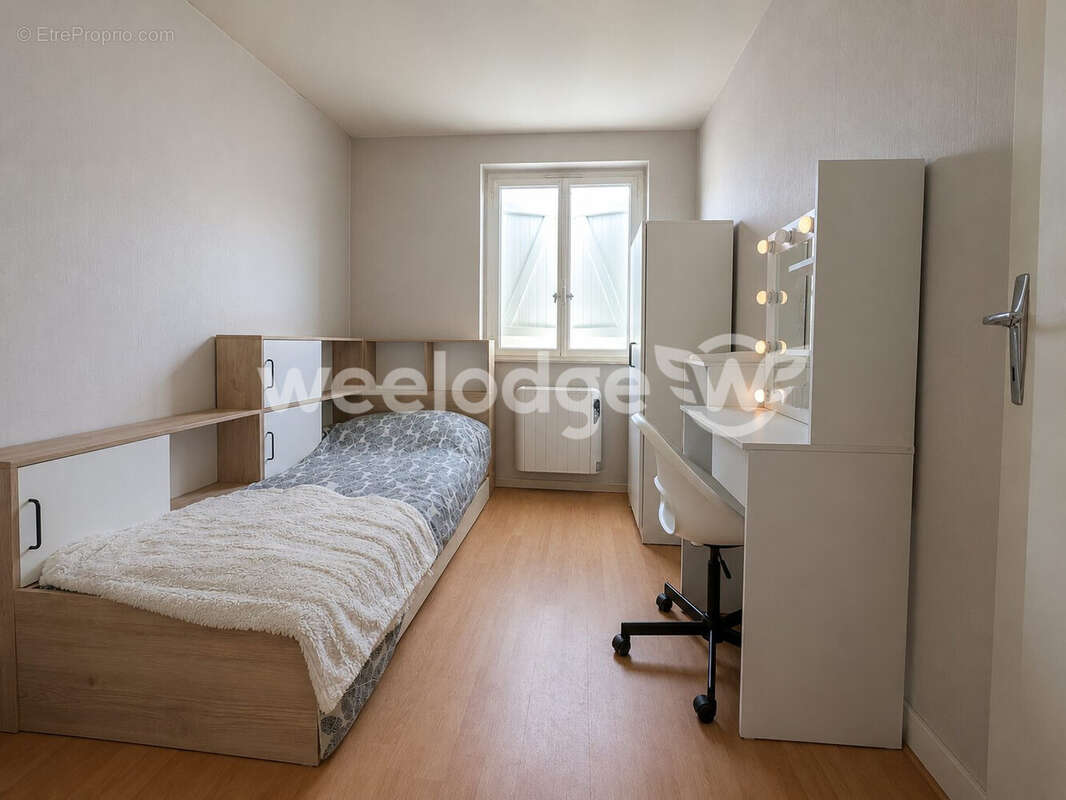 Chambre 2 - Maison à CARQUEFOU