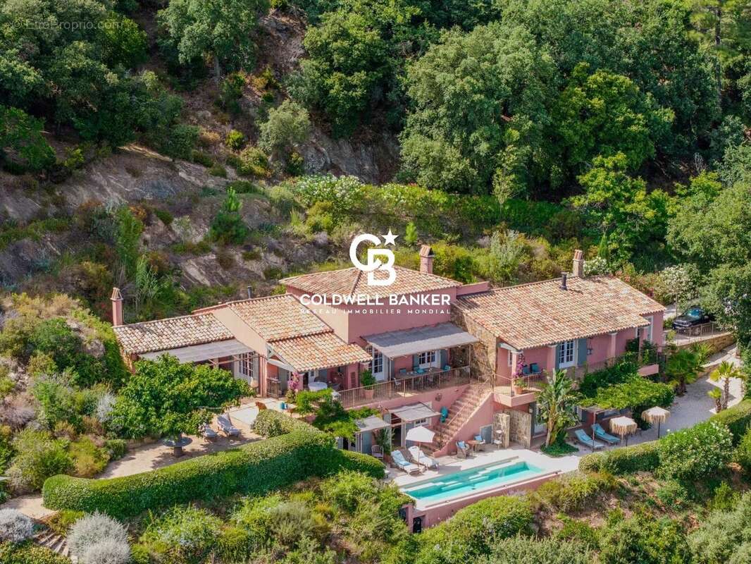 Confort, vue & authenticité et seulement 25 minutes de ST TROPEZ - photo 24