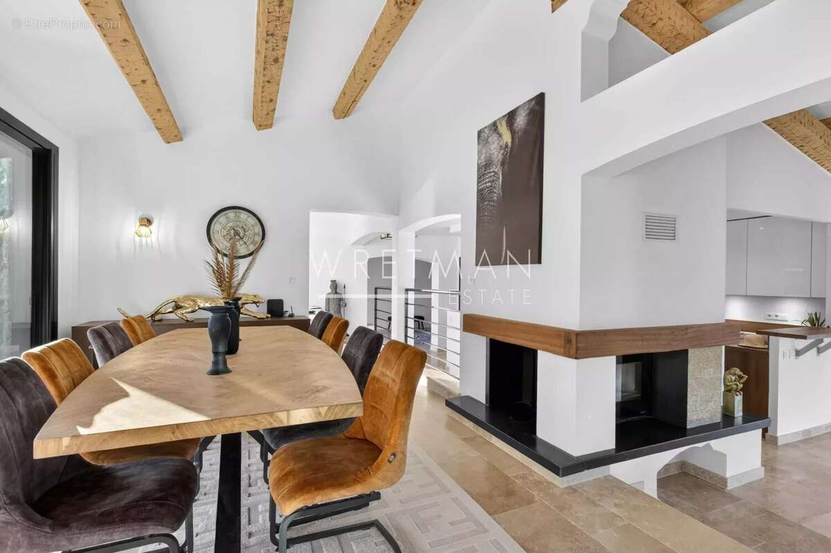 Maison à LORGUES