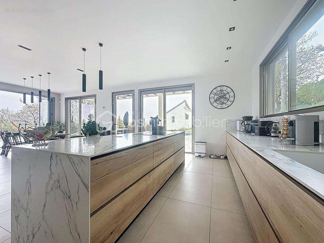 Maison à CARRIERES-SUR-SEINE