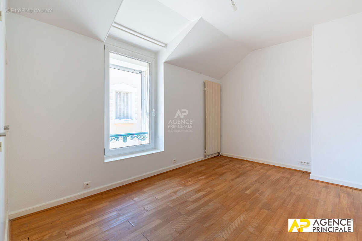 Maison Le Mesnil Le Roi 8 pièce(s) 145 m2 - photo 11