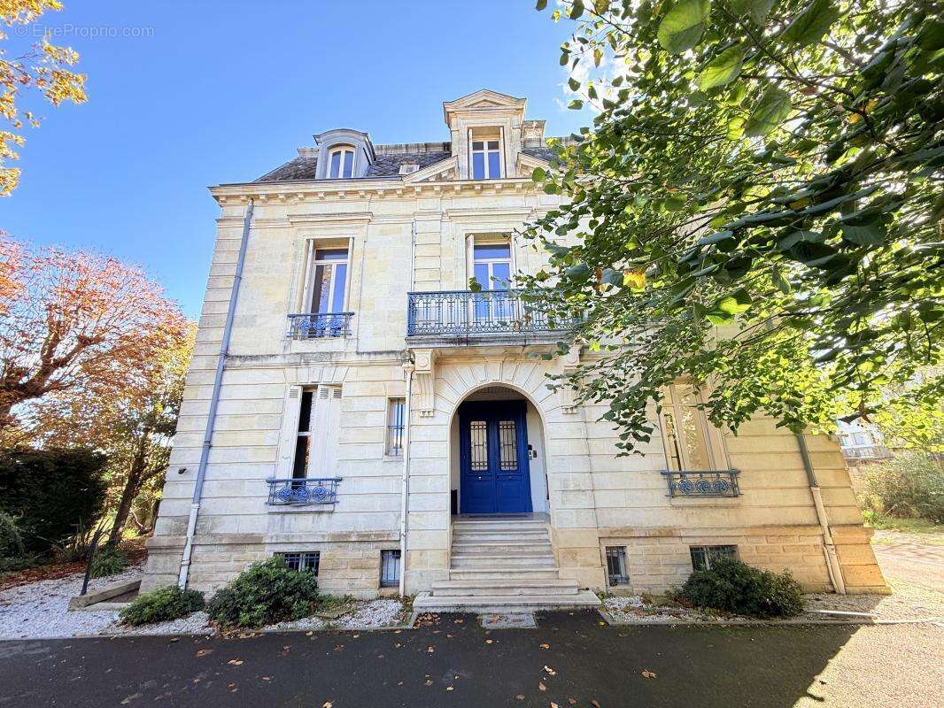 Appartement à BEGLES