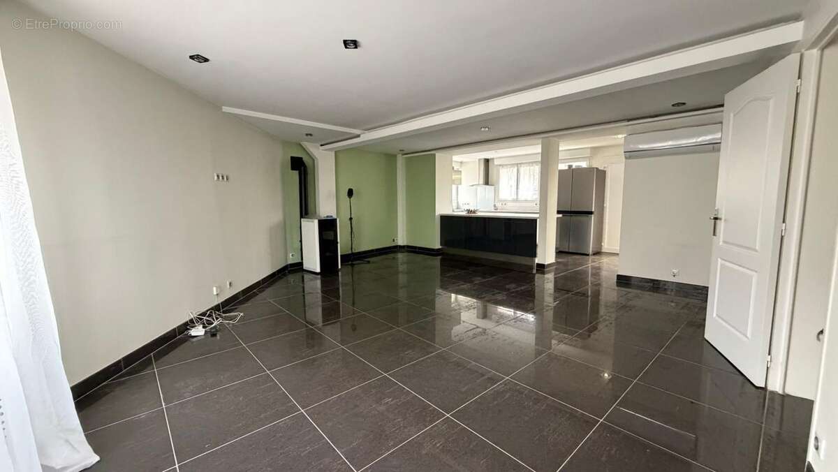 Maison à NEUILLY-PLAISANCE