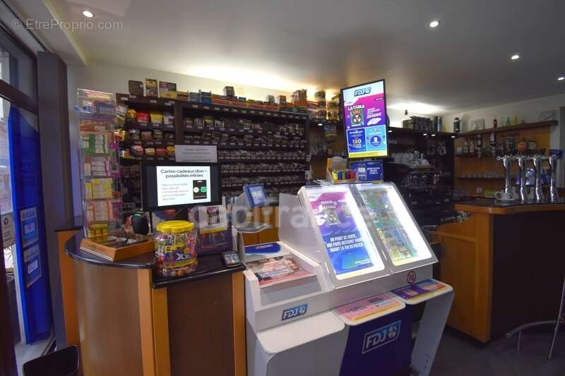 Commerce à COSNE-COURS-SUR-LOIRE