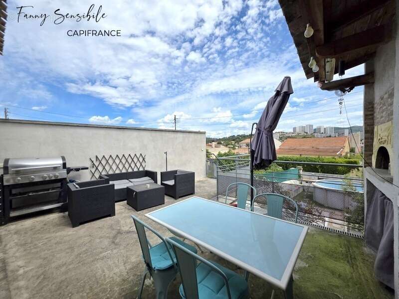 Appartement à MARSEILLE-15E