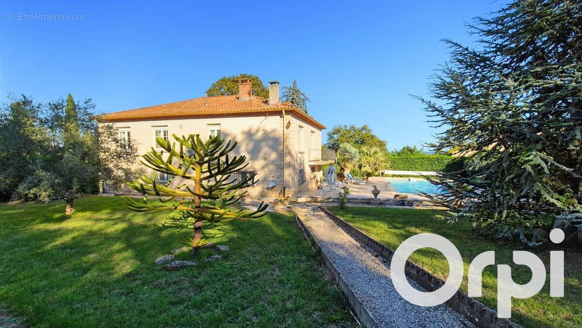 Maison à PONT-SAINT-ESPRIT