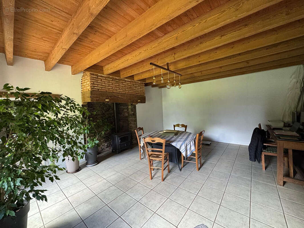 Maison à LE LOUROUX-BECONNAIS