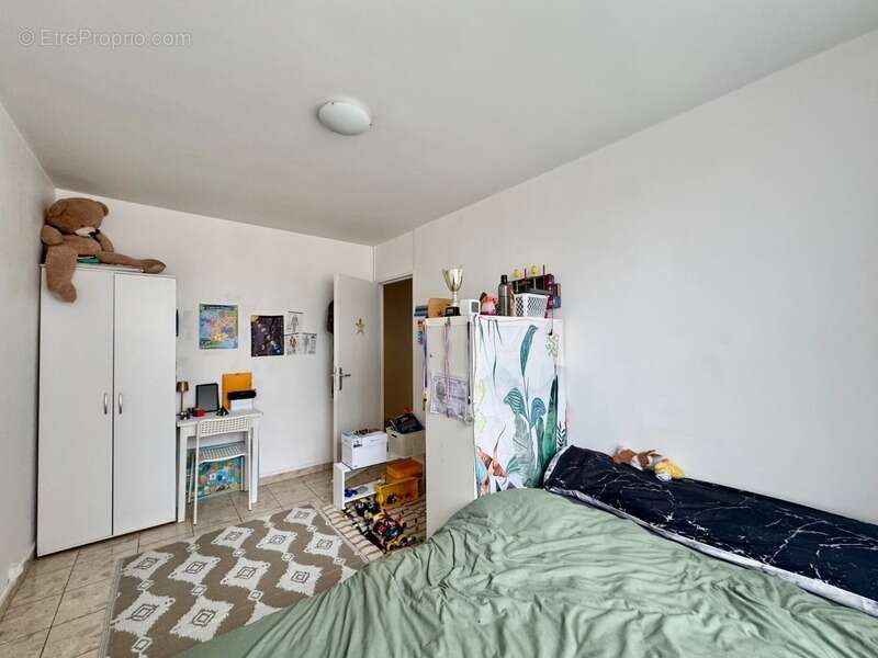 Appartement à AUBERVILLIERS