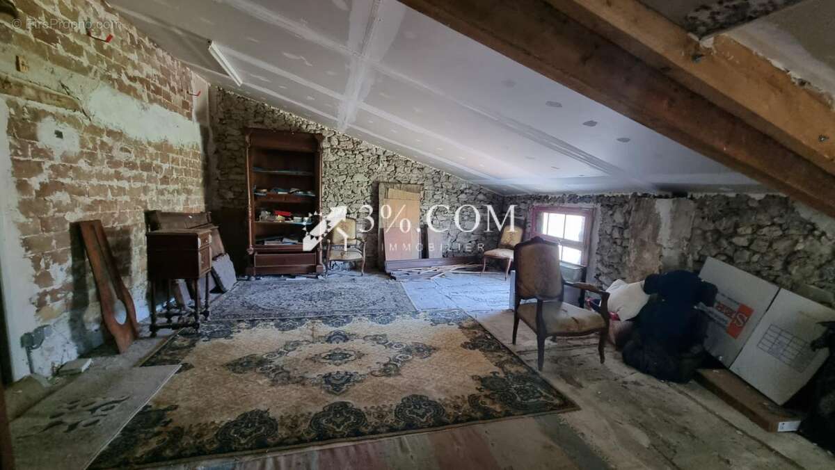 Maison à MIRABEL-AUX-BARONNIES