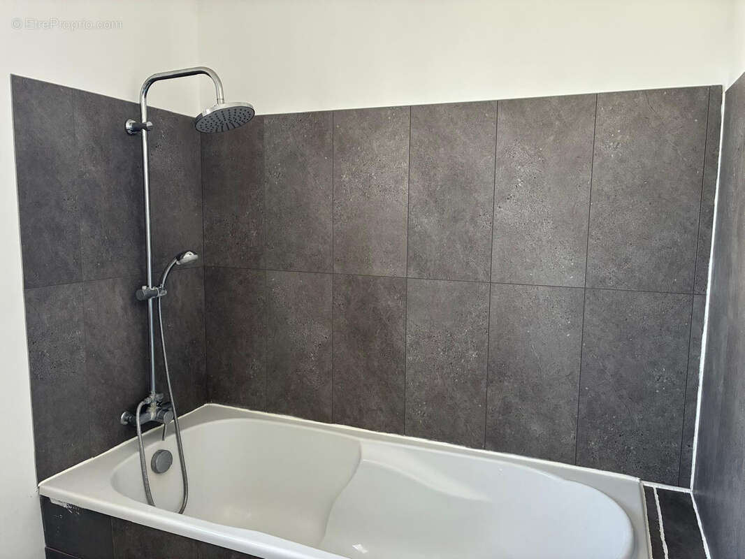 Maison à BELLEGARDE