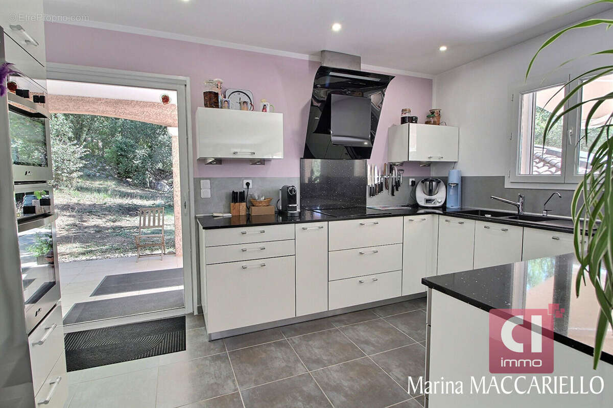 Maison à FORCALQUEIRET