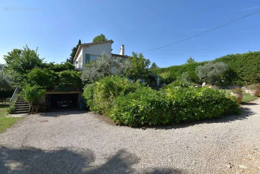Maison à CALLIAN