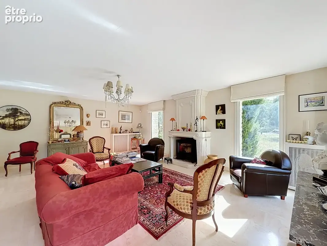 AUX PORTES D'ANGOULEME Belle maison de caractère de 280m2 habitables et sur 4000m2 de terrain clos avec piscin - photo 5