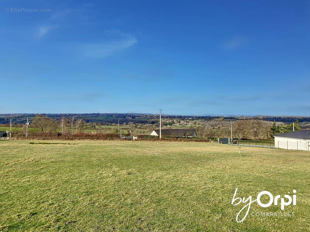 Terrain à SAINT-GENEST