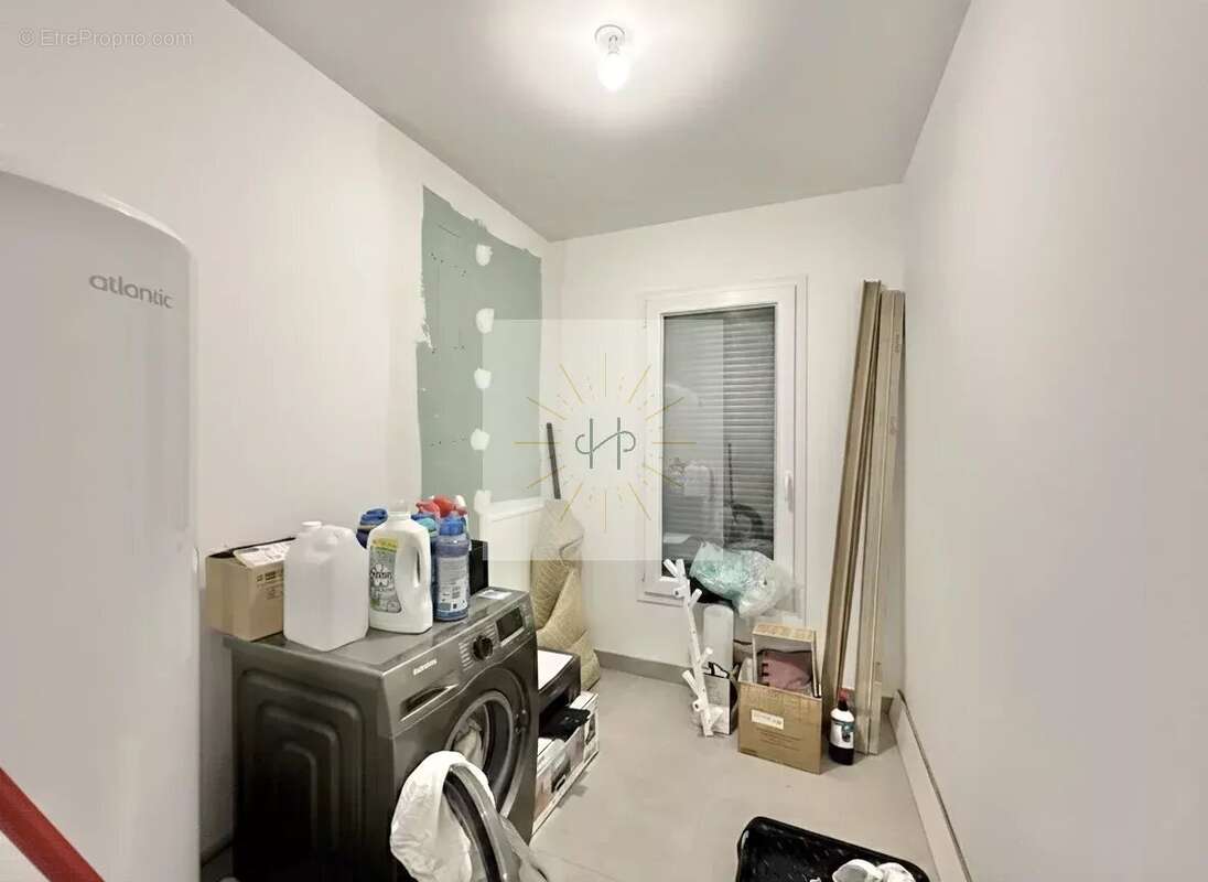 Maison à MONTELIMAR