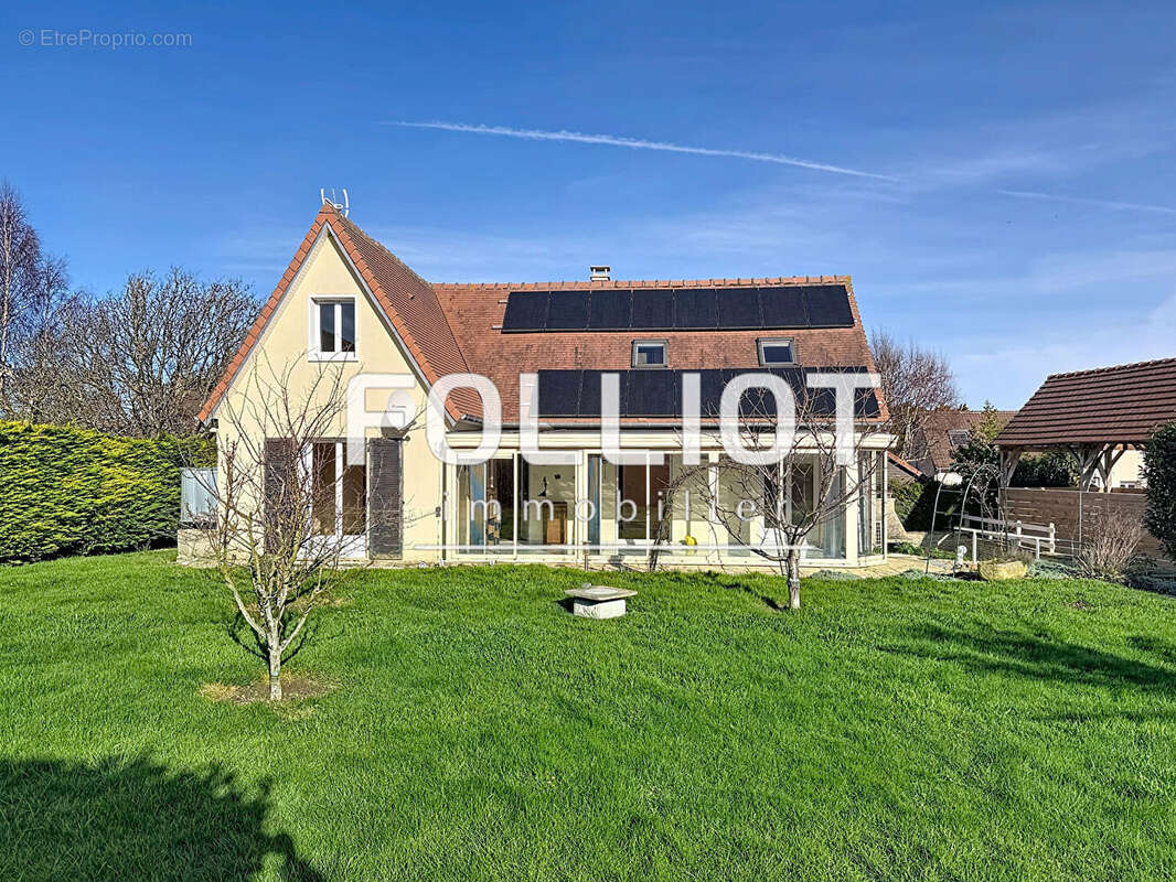 Maison à COLLEVILLE-MONTGOMERY