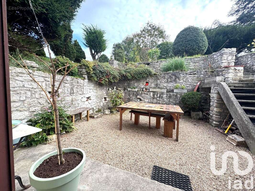 Photo 3 - Maison à THIVERVAL-GRIGNON