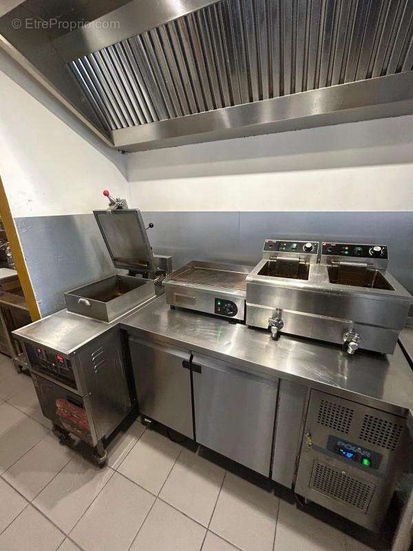 Commerce à PONTAULT-COMBAULT