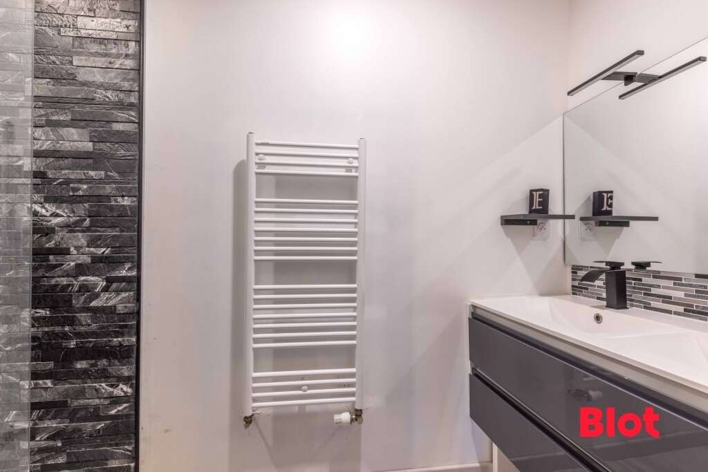 Maison à SAINT-AUBIN-DU-CORMIER