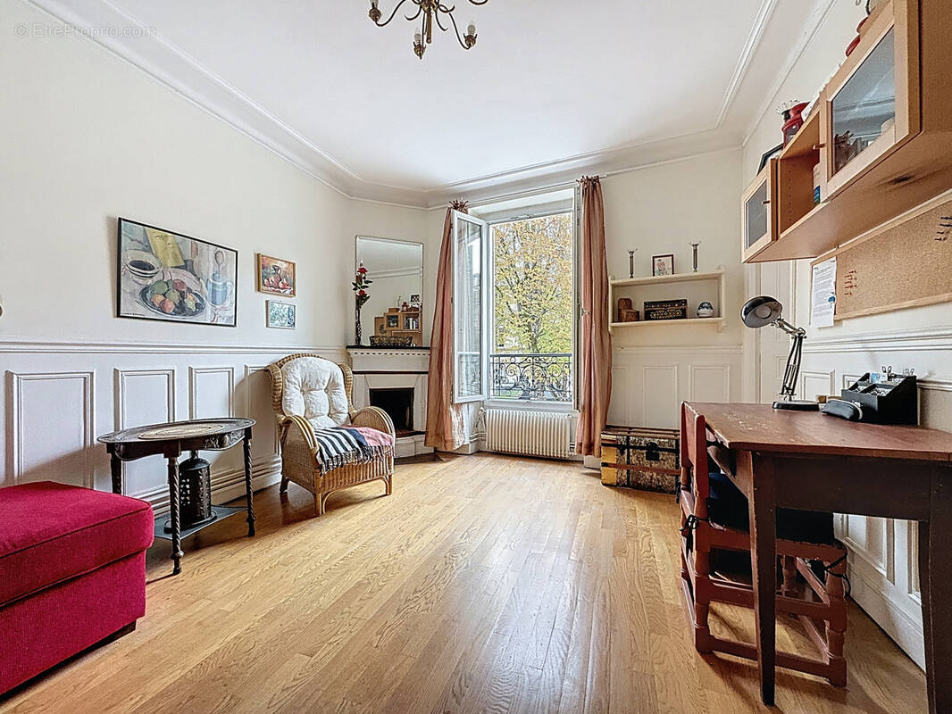 Appartement à PARIS-20E