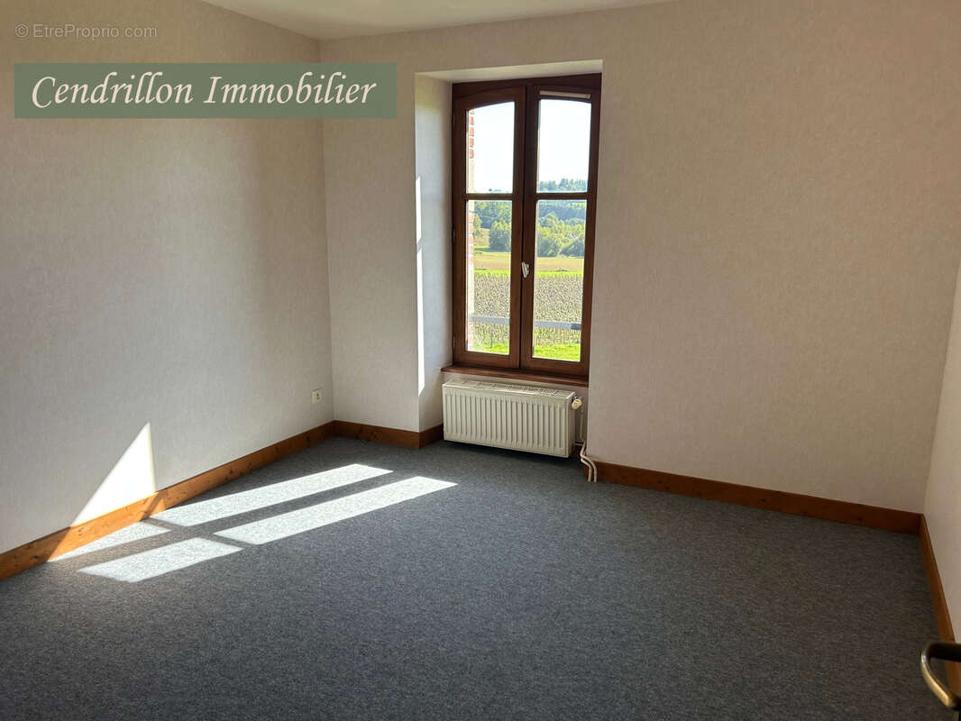 Maison à MONTBOUCHER