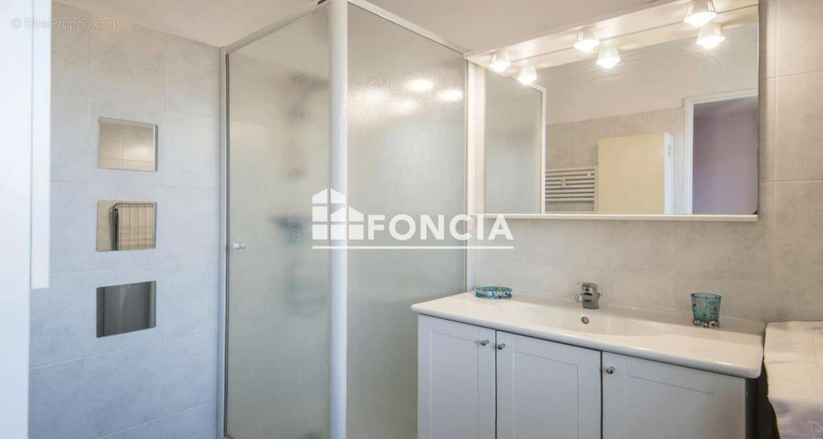 Appartement à ONET-LE-CHATEAU