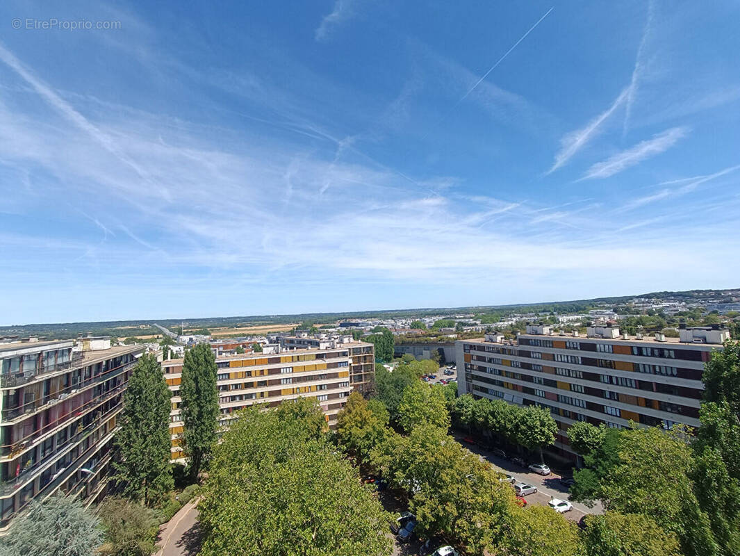 Appartement à FONTENAY-LE-FLEURY
