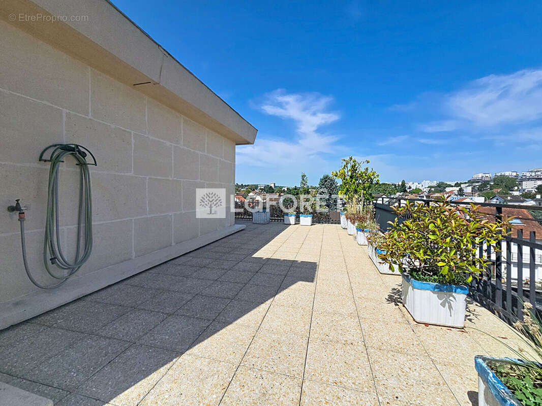 Appartement à BOURG-LA-REINE