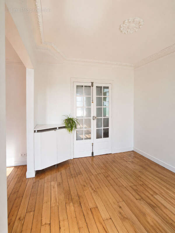Appartement à PARIS-20E