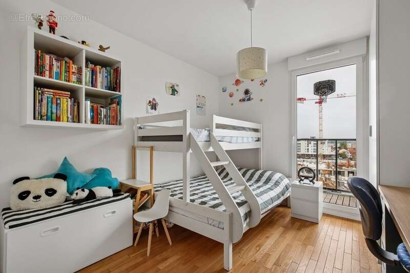 Appartement à COLOMBES