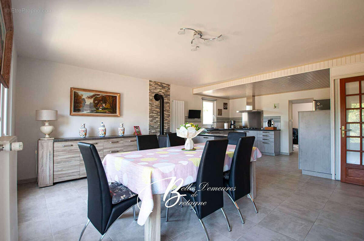 A vendre propriété ouverte sur son grand terrain constructible Côte de granit rose Bretagne - photo 6