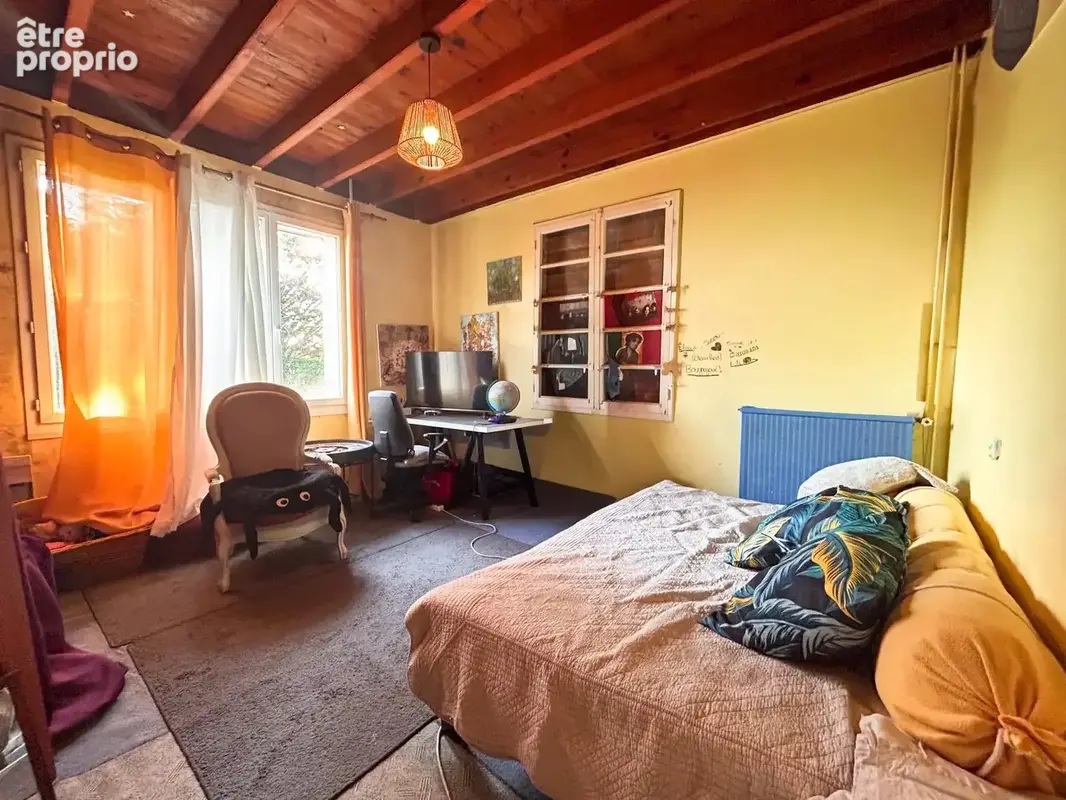 SAINT REMY : Maison de plain-pied de 150 m² à restaurer sur 5 051 m² de terrain - photo 9
