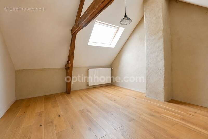 Authentique longère rénovée de 215 m2 – 5 chambres – Terrain arboré de 3000m2 au calme absolu - photo 10