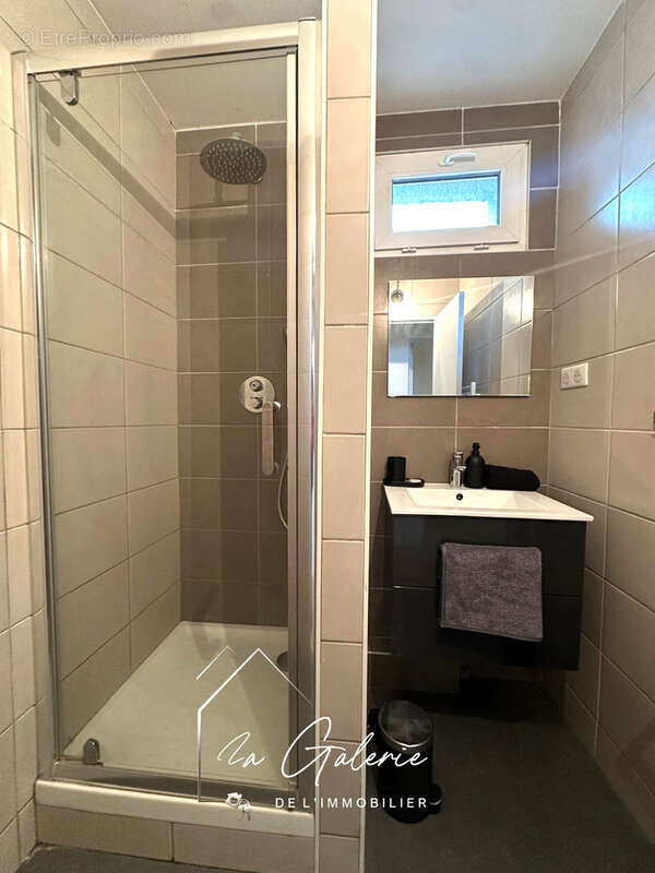 Appartement à LE PONT-DE-CLAIX