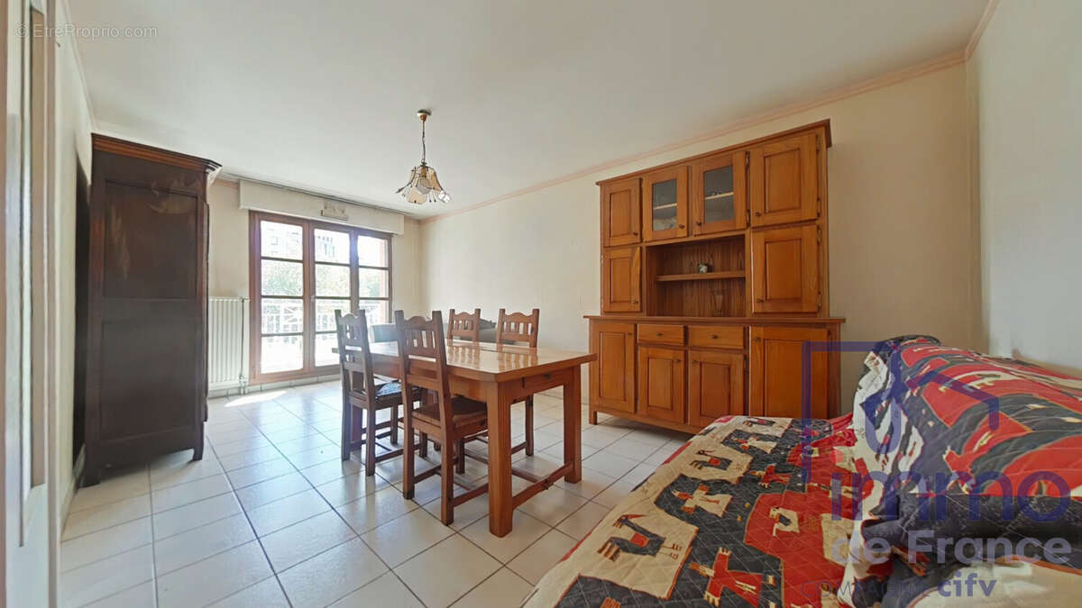 Appartement à SAINT-ETIENNE