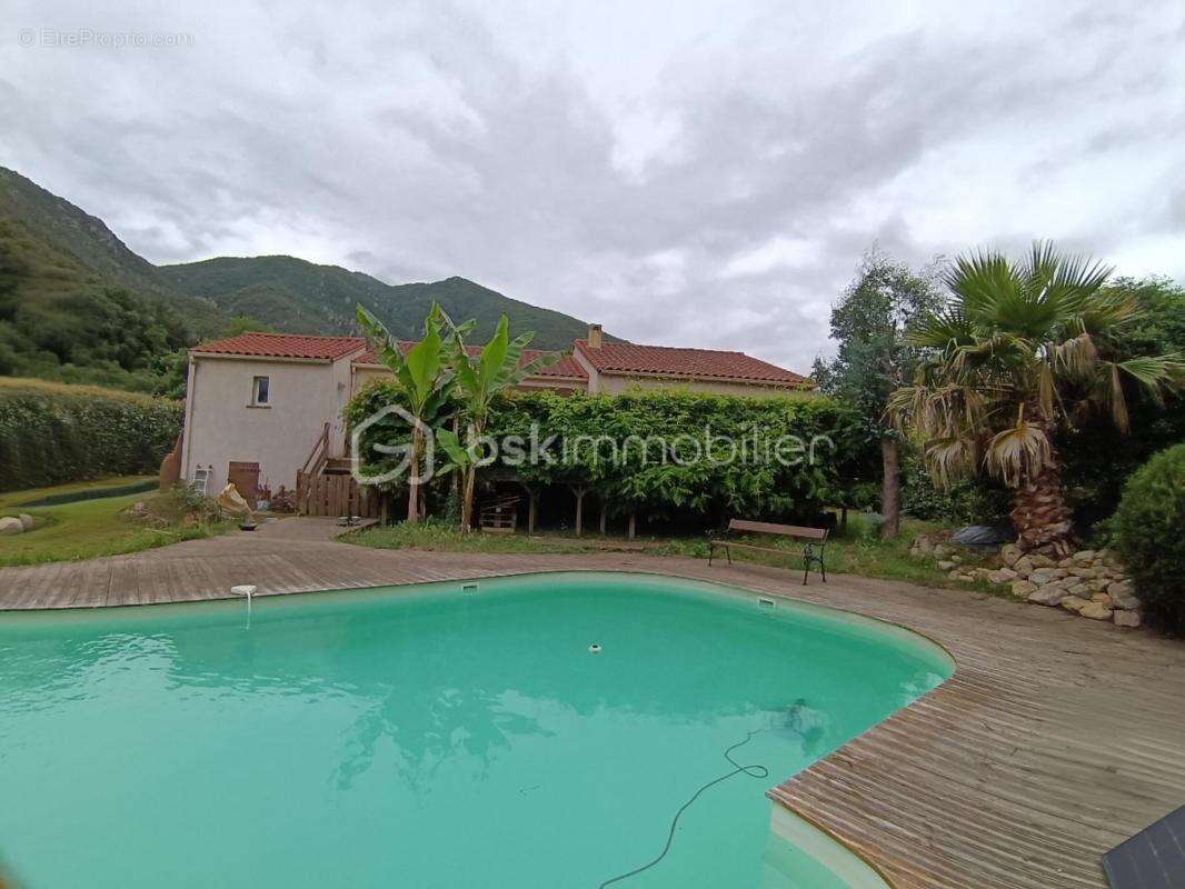 Élégante maison récente avec piscine près de la ville - photo 19